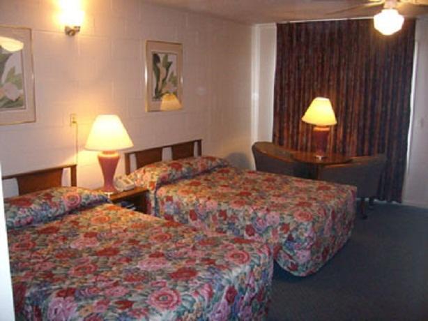 Knights Inn & Suites - Canyon Room photo